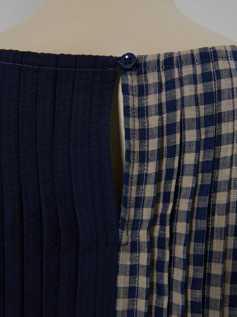 天然素材の持つ素朴な魅力を引き出す、洗練されたパッチワークデザイン　コットンリネン ワンピース　250306-1