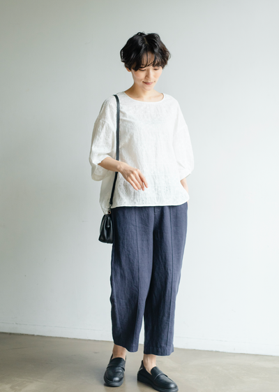 ふんわり　パフスリーブ　花柄刺繍ブラウス　コットン　5分袖　230509-3