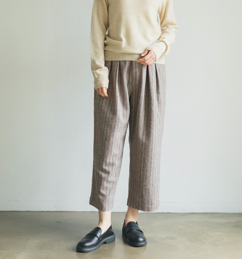Warm and comfortable wool-blend striped pants with a pleated waist and lining (Product code: 231011-1)