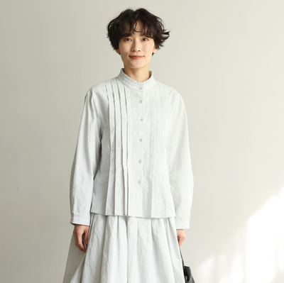 期間限定10％OFF★大人のコーデに馴染む上品な印象　首元フリルブラウス　シャツブラウス　240321