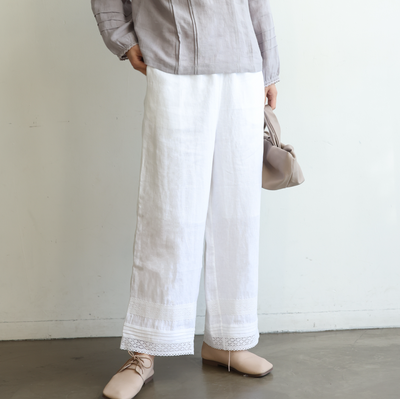 かろやかな足元を印象付けるパンツ　レース　リネン　裏地付き　ホワイト　240405-1