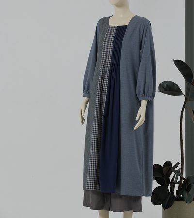 天然素材の持つ素朴な魅力を引き出す、洗練されたパッチワークデザイン　コットンリネン ワンピース　250306-1