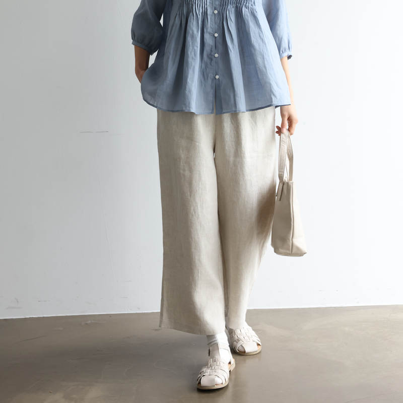 大人のゆとりある着心地 ナチュラル風合いのワイドパンツ 　生成色  250402-1