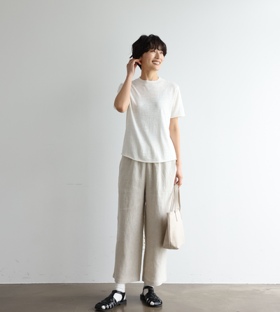 大人のゆとりある着心地 ナチュラル風合いのワイドパンツ 　生成色  250402-1