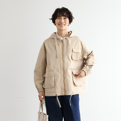 季節を問わず長く愛用いただけるリバーシブル ワークジャケット ライトベージュ／キャメル 250403-1