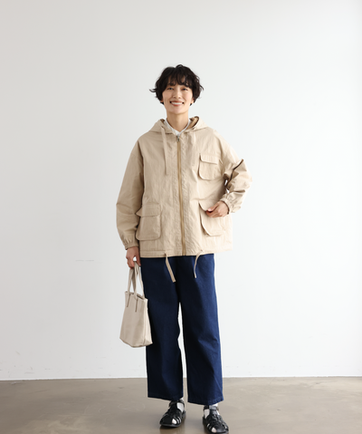 季節を問わず長く愛用いただけるリバーシブル ワークジャケット ライトベージュ／キャメル 250403-1