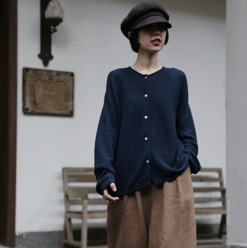 季節の移り変わりに寄り添う　コットン100％カーディガン　ニット　紺色 250917-2