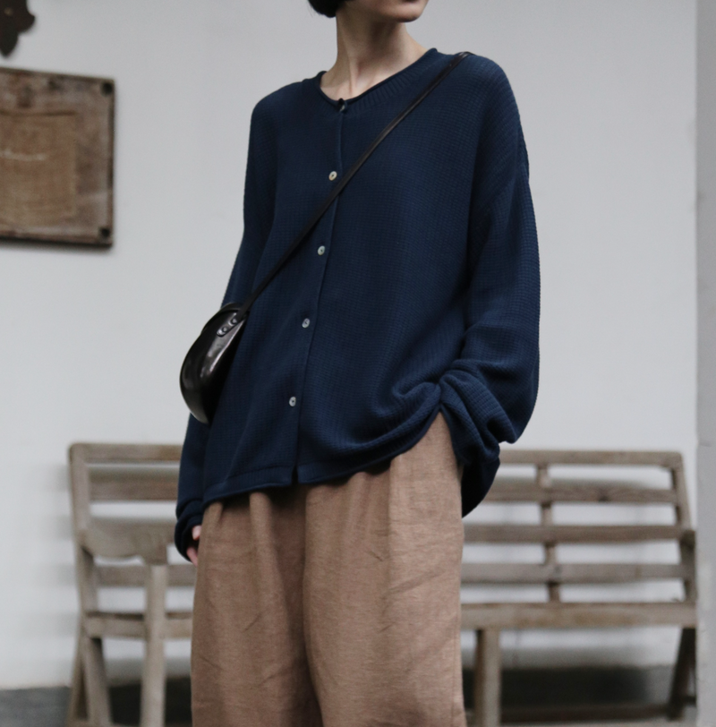 季節の移り変わりに寄り添う　コットン100％カーディガン　ニット　紺色 250917-2