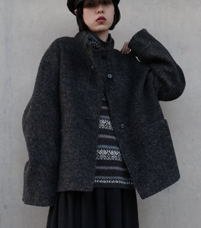 熟練の技が光る、総手縫いウールハイネックコート　ウールコート　251131-1