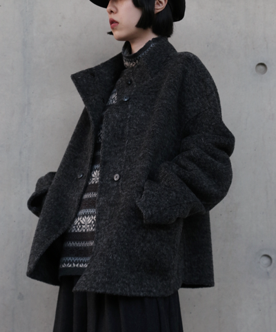 熟練の技が光る、総手縫いウールハイネックコート　ウールコート　251131-1