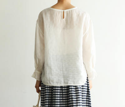 大人のフェミニンな魅力を引き出す、こだわりのプルオーバー　麻100％　ホワイト240916-1