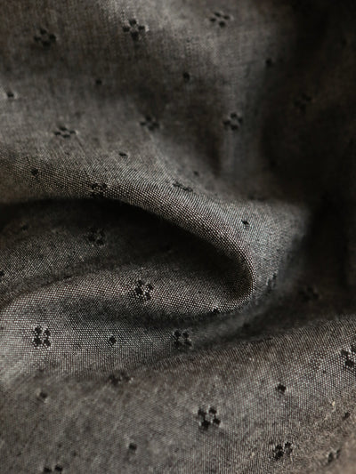 秋冬の装いに深みを添える　ジャガードデニムブラウス　丸襟ブラウス　かぶりタイプ　240412-1