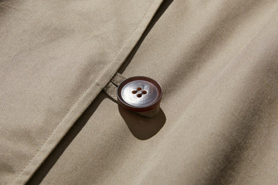 羽織るだけで雰囲気格上げ　フード付きアウター　ロングコート　　230911