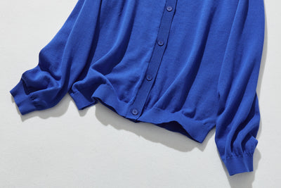 存在感適中的開襟羊毛衫，配色提花，長袖，241001