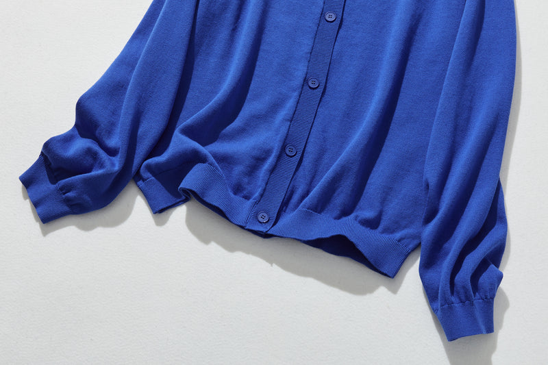 存在感適中的開襟羊毛衫，配色提花，長袖，241001