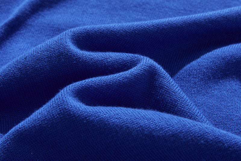 存在感適中的開襟羊毛衫，配色提花，長袖，241001