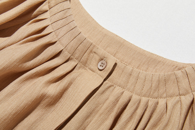 大人の可愛らしさを纏う ピンタック入りブラウス　シャツブラウス ライトグレー　250907