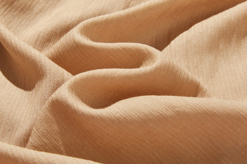 大人の可愛らしさを纏う ピンタック入りブラウス　シャツブラウス ライトグレー　250907