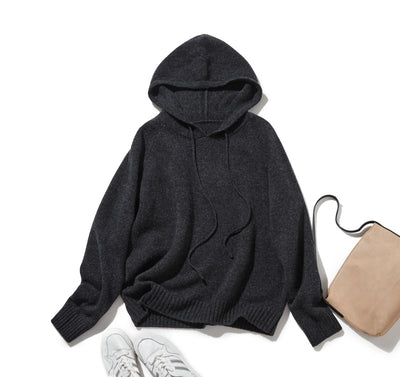 大人のカジュアルスタイルに欠かせないニットパーカー　ウール100％　フード付き　　241005