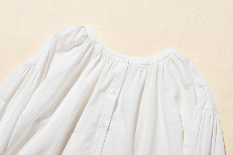 【繊細なスクラップ刺繡が華やか】オールシーズン愛用できる綿素材レースブラウス　前後２way 　250911