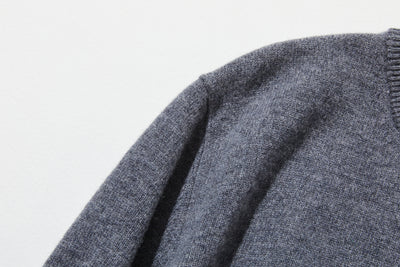 A soft and warm Shetland wool cardigan. Wool cardigan 251104