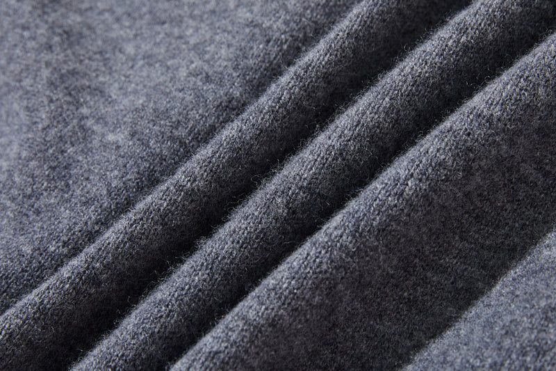 A soft and warm Shetland wool cardigan. Wool cardigan 251104