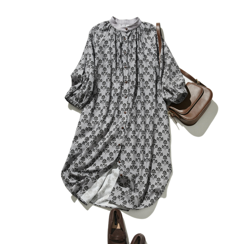春にぴったりのエレガントな柄ワンピース　コットン混　シャツワンピース グレー　250304-2
