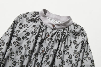 春にぴったりのエレガントな柄ワンピース　コットン混　シャツワンピース グレー　250304-2