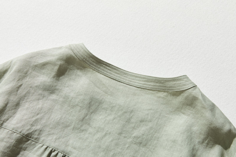 他にないデザイン♪バンドカラリネンシャツ　リネン100％　長袖　　230923