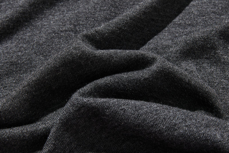 細部に遊び心が光るニットトップス　ウール混　レース編み裾ニット　　251010