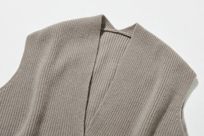 Enjoy warmth and style at home or outside with this 100% knit vest (251103-1)