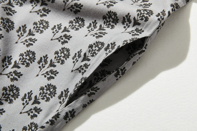 春にぴったりのエレガントな柄ワンピース　コットン混　シャツワンピース グレー　250304-2