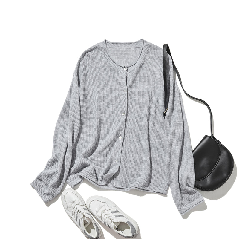 季節の移り変わりに寄り添う　コットン100％カーディガン　ニット　ライトグレー250917-1