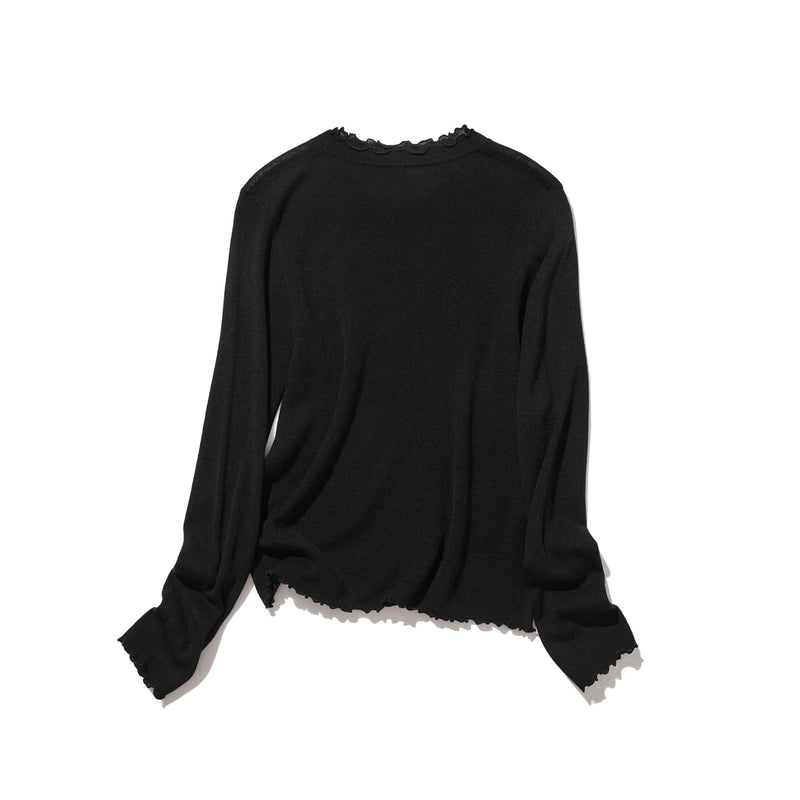 すっきり女性らしいシルエット。肌に寄り添う、軽くて暖かなハイゲージニット 251102