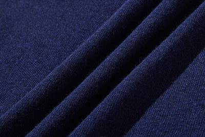 すっきり女性らしいシルエット。肌に寄り添う、軽くて暖かなハイゲージニット 251102