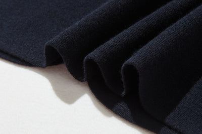 快適さとスタイルを両立　上質なウール100%のニットベスト　ウール100％　　251101