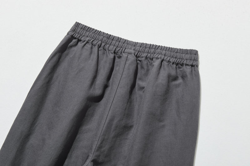大人のゆとりある着心地 ナチュラル風合いのワイドパンツ 　250402