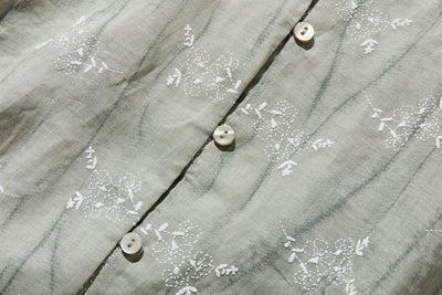 「きちんと感」と「リラックス感」の絶妙なバランス 7分袖ブラウス　麻100％　　250604