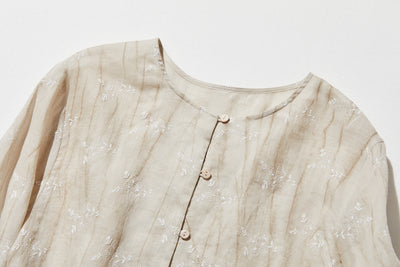 「きちんと感」と「リラックス感」の絶妙なバランス 7分袖ブラウス　麻100％　　250604