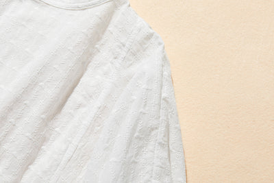 ふんわり優美な刺繍が魅力のコットンプルオーバー 7分袖　コットン100％　ホワイト 250806-1