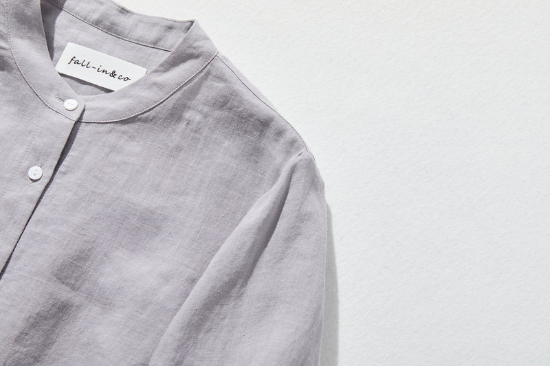 採用優質亞麻布料製成的襯衫，具有自然紋理四分之三袖襯衫 240503。