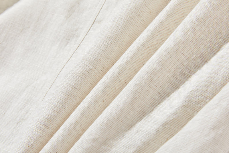 シーンを選ばず、さまざまなコーディネートの主役になるリネンブラウス 長袖ブラウス　250921