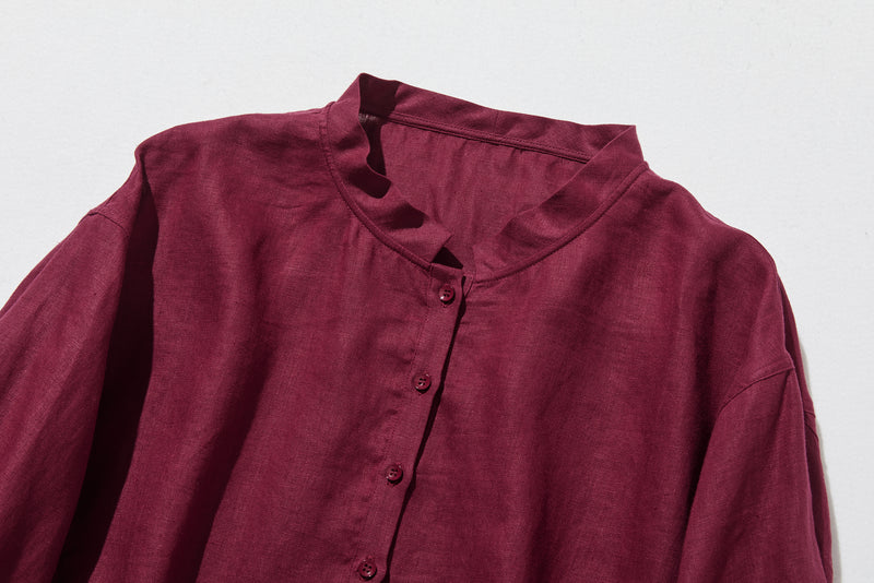 シーンを選ばず、さまざまなコーディネートの主役になるリネンブラウス 長袖ブラウス　250921