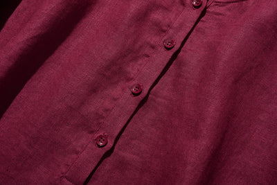 シーンを選ばず、さまざまなコーディネートの主役になるリネンブラウス 長袖ブラウス　250921