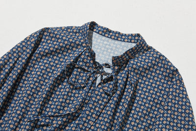 甘すぎず、品よく映える幾何学プリント　長袖ブラウス　コットン100％　250312-1