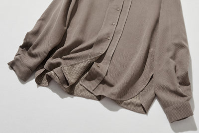 立体シルエットが美しい、ドット織りシャツブラウス　 長袖ブラウス　250919-1