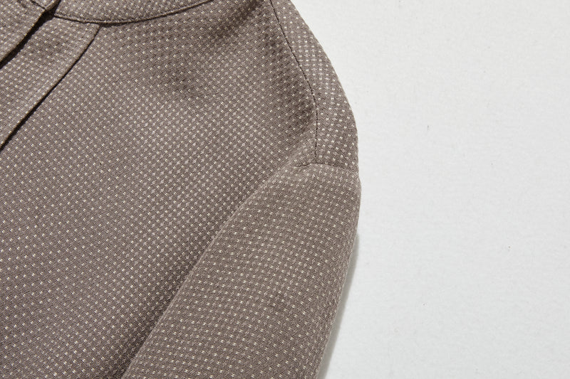 立体シルエットが美しい、ドット織りシャツブラウス　 長袖ブラウス　250919-1