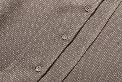 立体シルエットが美しい、ドット織りシャツブラウス　 長袖ブラウス　250919-1