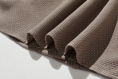 立体シルエットが美しい、ドット織りシャツブラウス　 長袖ブラウス　250919-1