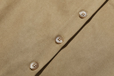 合わせるトップスで印象変化も楽しめるトレンドのサロペット　250214